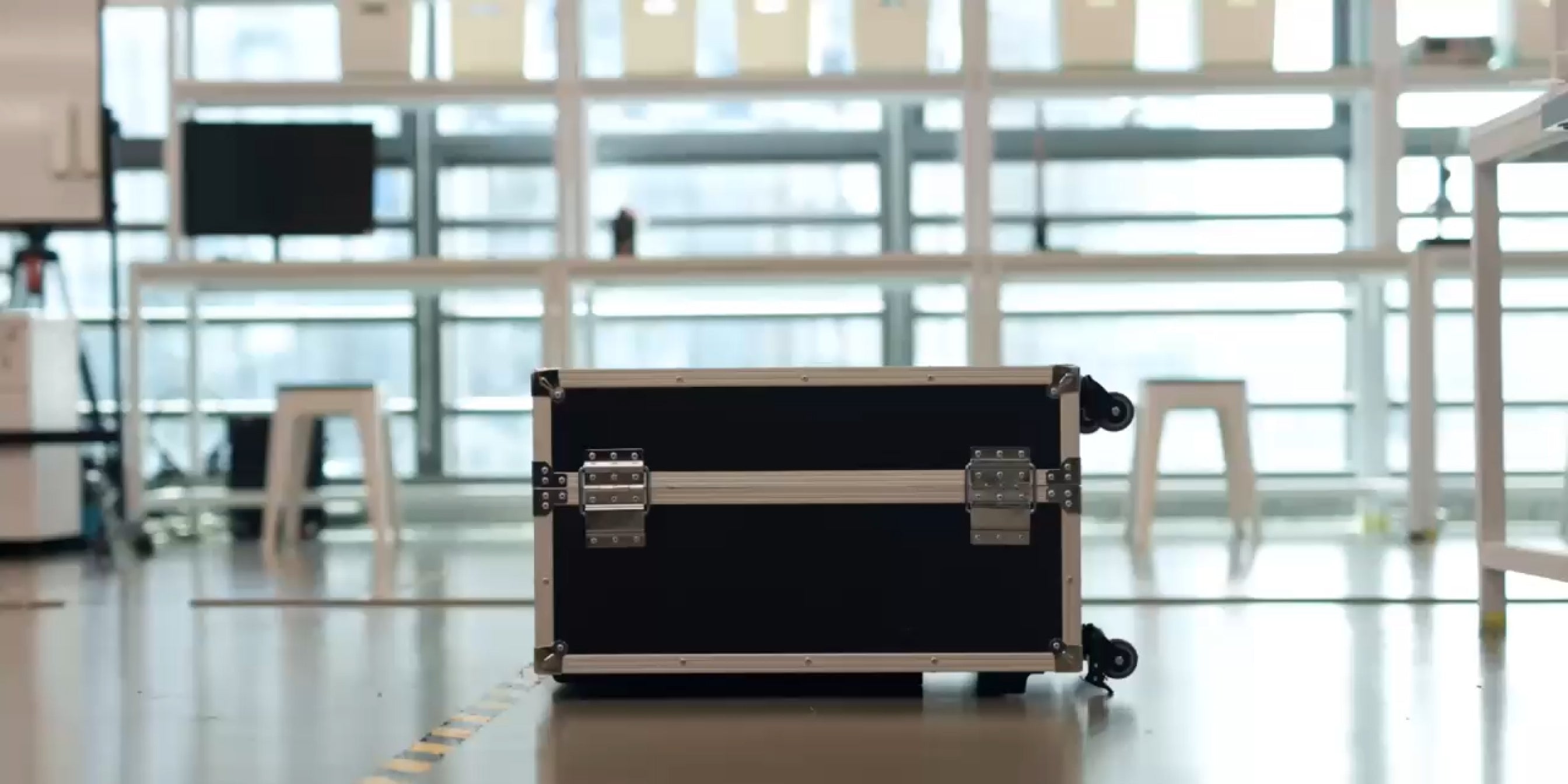 Load video: LimX Dynamics Launches Multi-Modal Biped Robot TRON 1